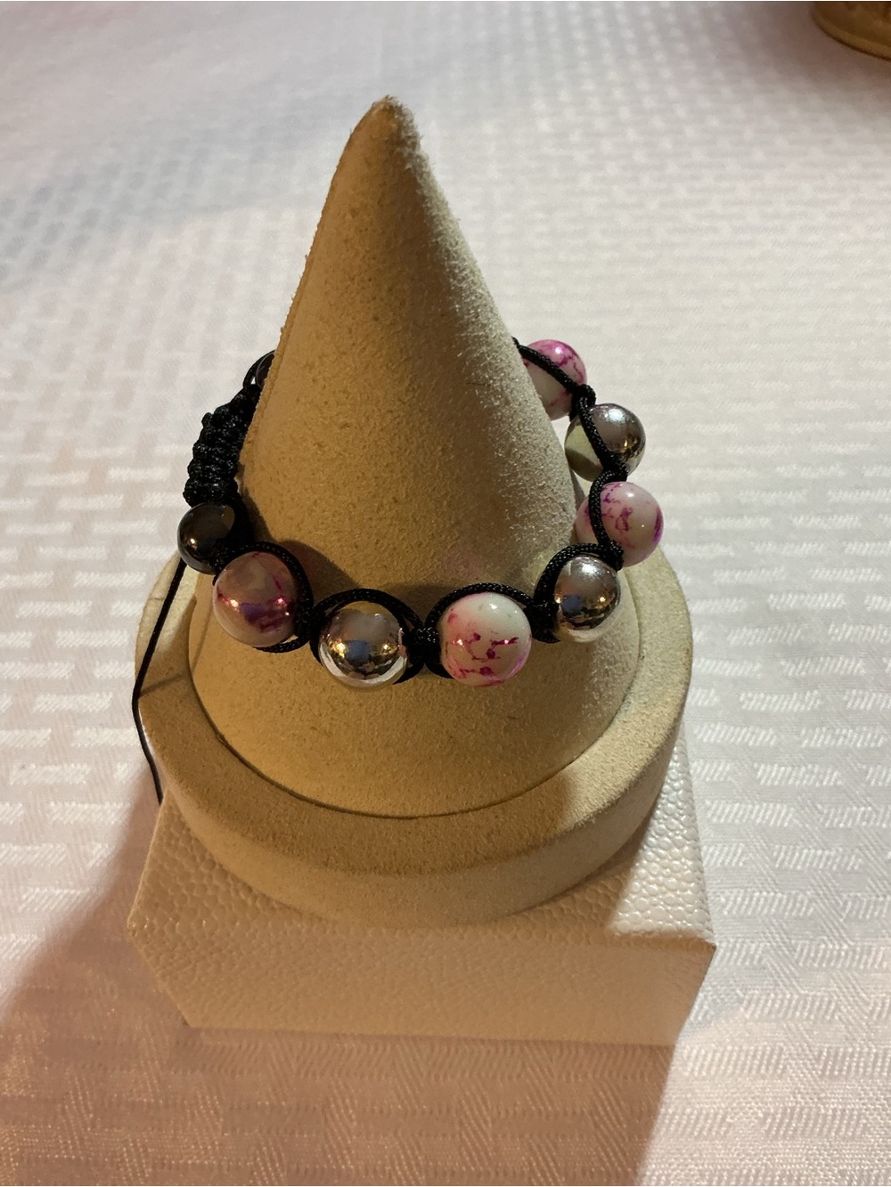 Pink Acrylic Beaded Macrame’ Sliding Knot Bracelet